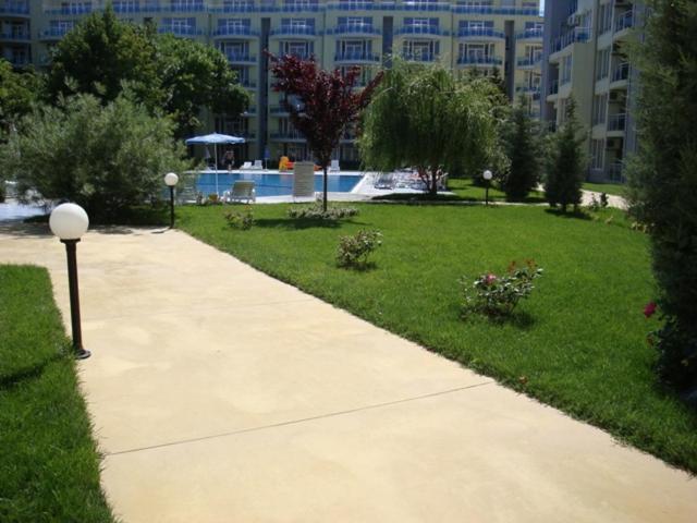 Oazis Cozy Beach Apartment Ravda Exterior photo